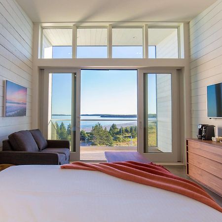 Quarterdeck Beachside Villas & Lofts Summerville Centre Екстериор снимка