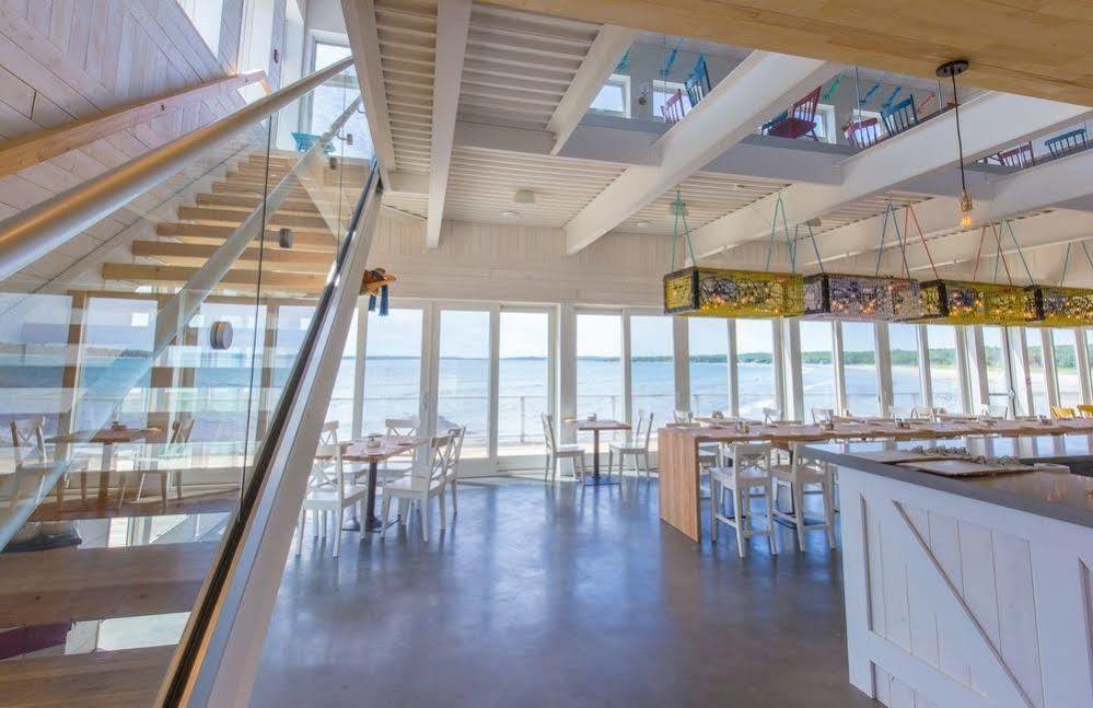 Quarterdeck Beachside Villas & Lofts Summerville Centre Екстериор снимка
