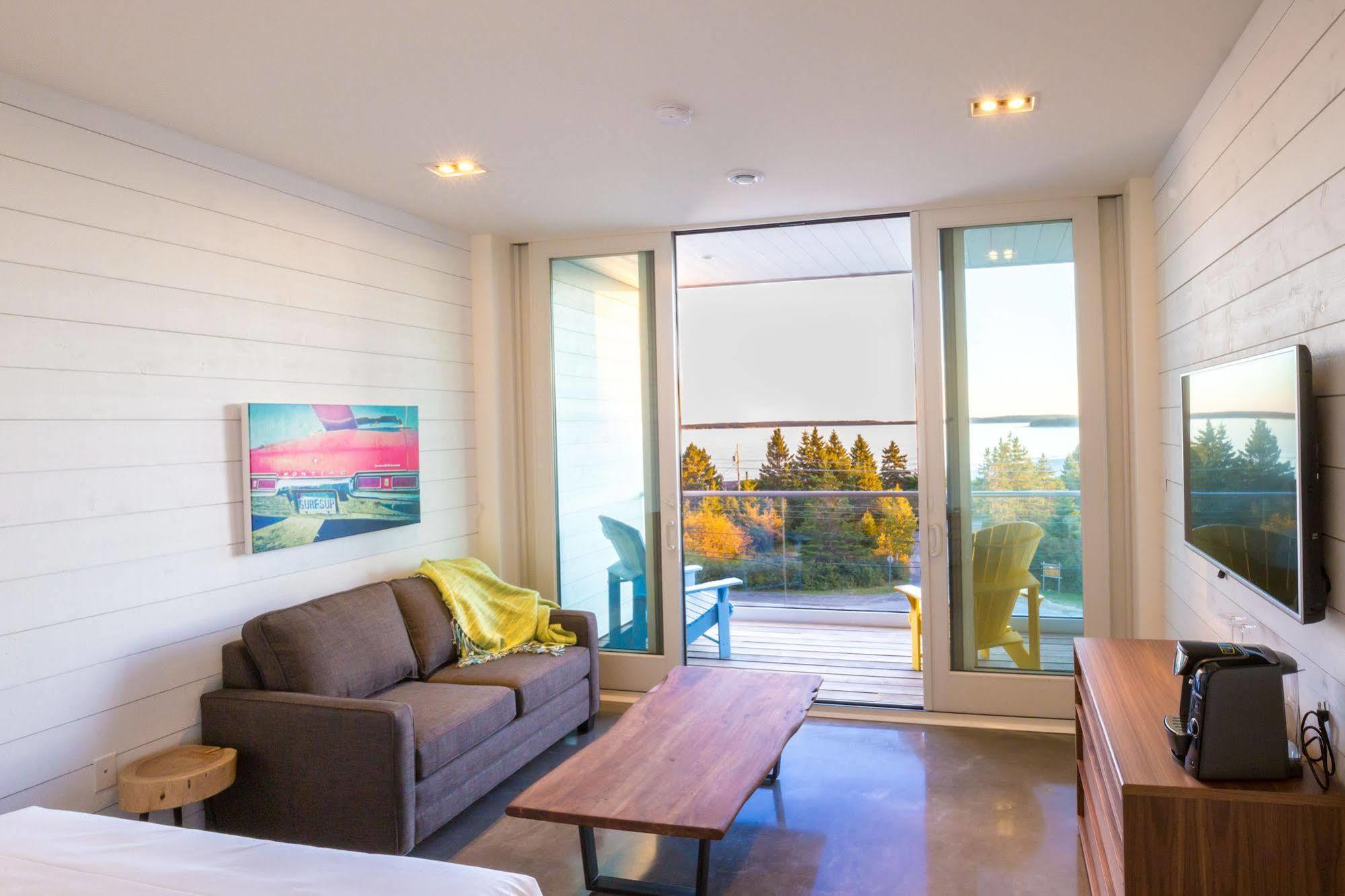 Quarterdeck Beachside Villas & Lofts Summerville Centre Екстериор снимка