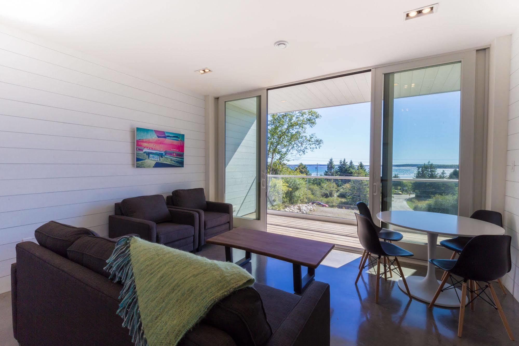 Quarterdeck Beachside Villas & Lofts Summerville Centre Екстериор снимка